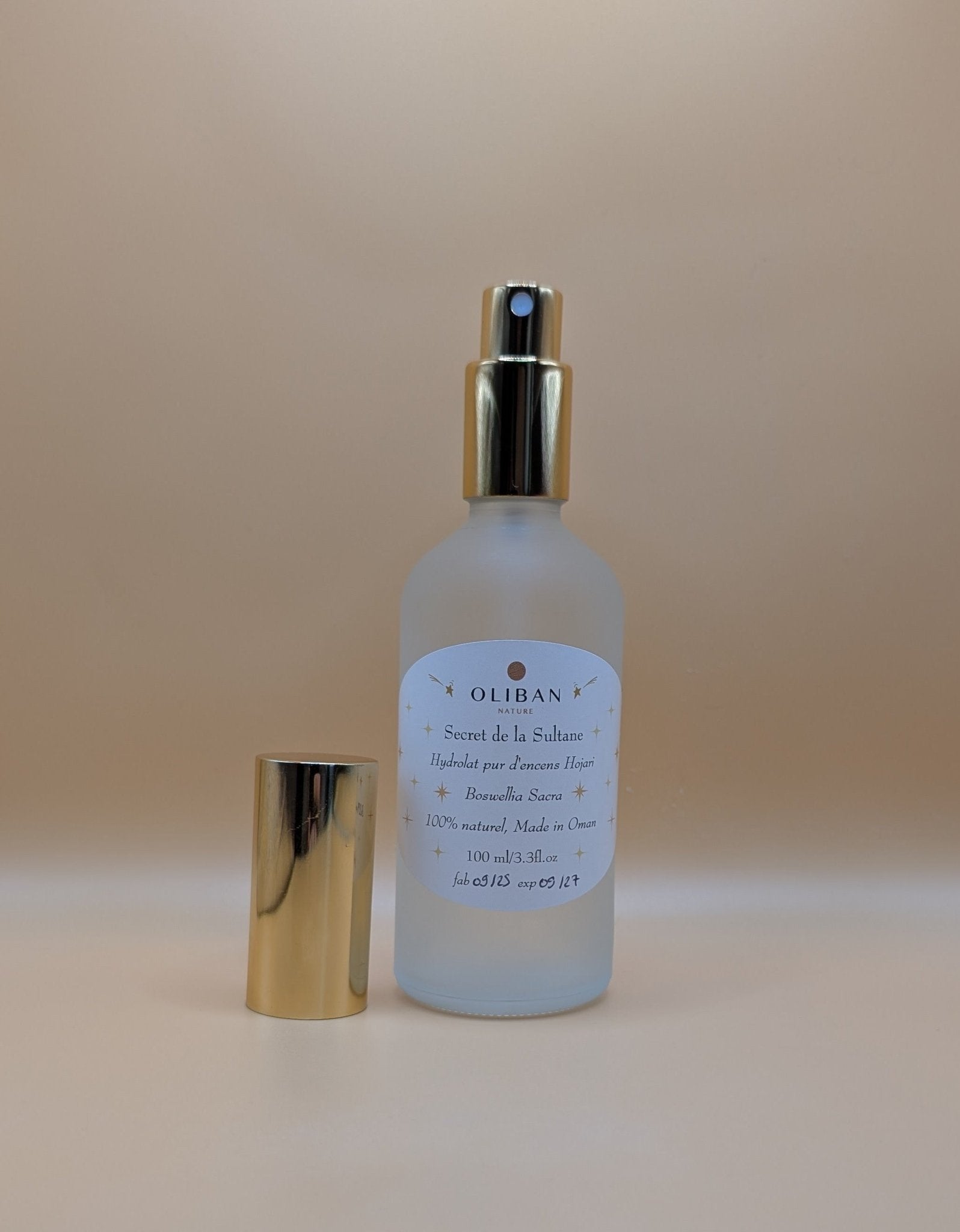 Hydrolat d'encens pur d'Oman flacon  spray en verre fumé blanc 100 ml